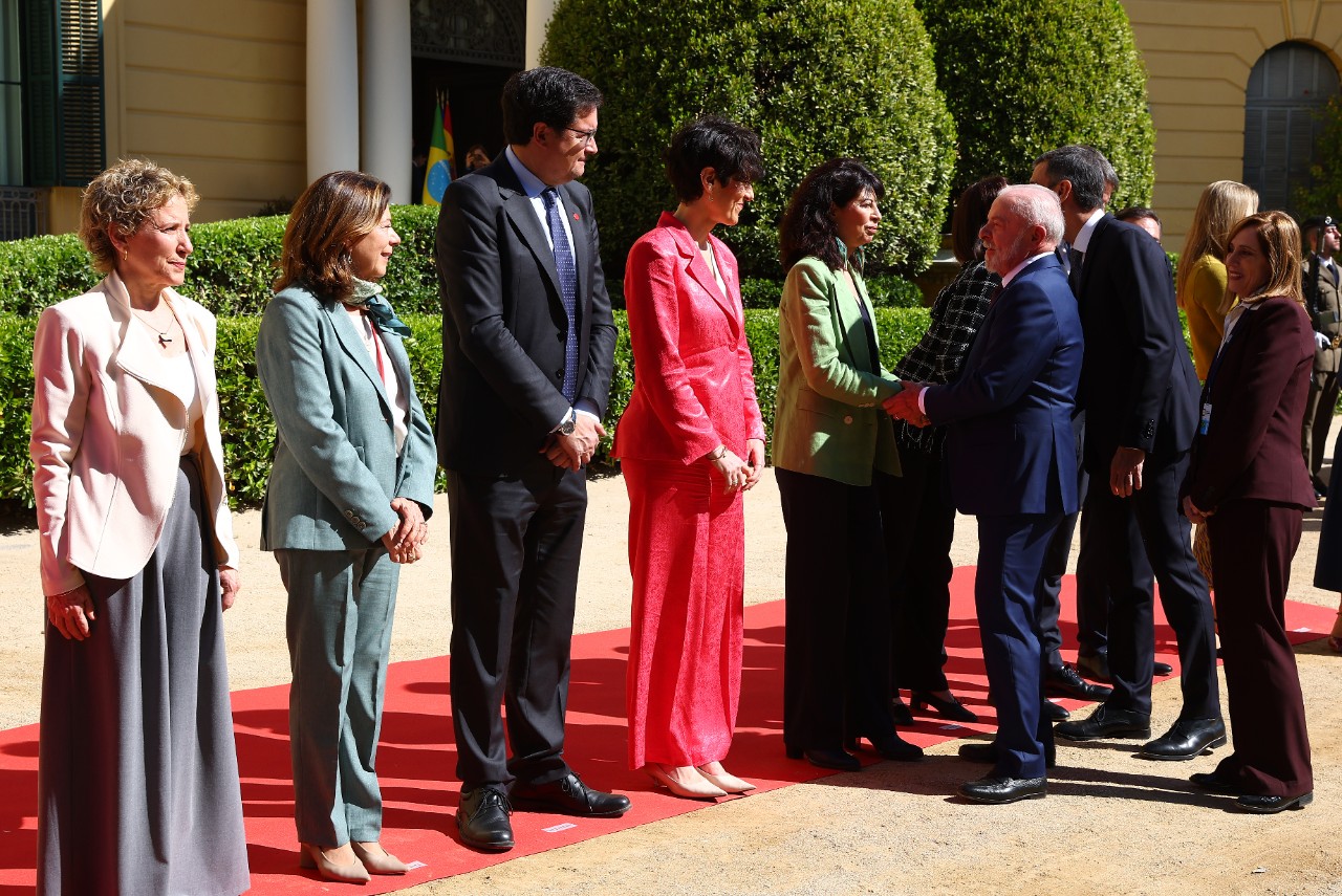 El ministro Óscar López, durante la visita del presidente de Brasil, Lula da Silva, en Barcelona. 