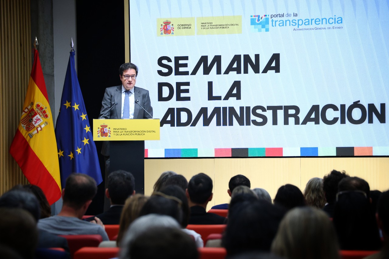 Óscar López. 