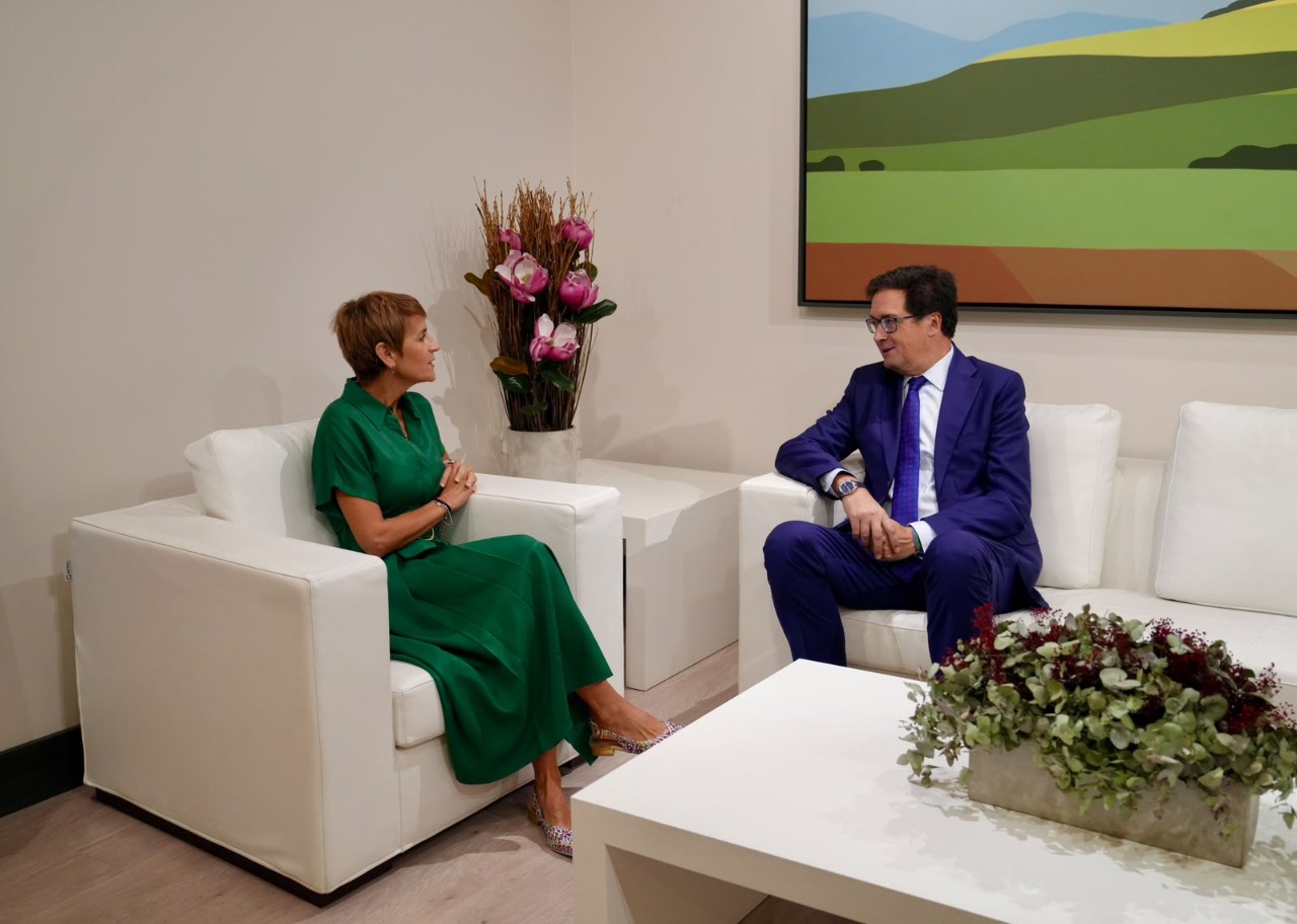 Óscar López y María Chivite.