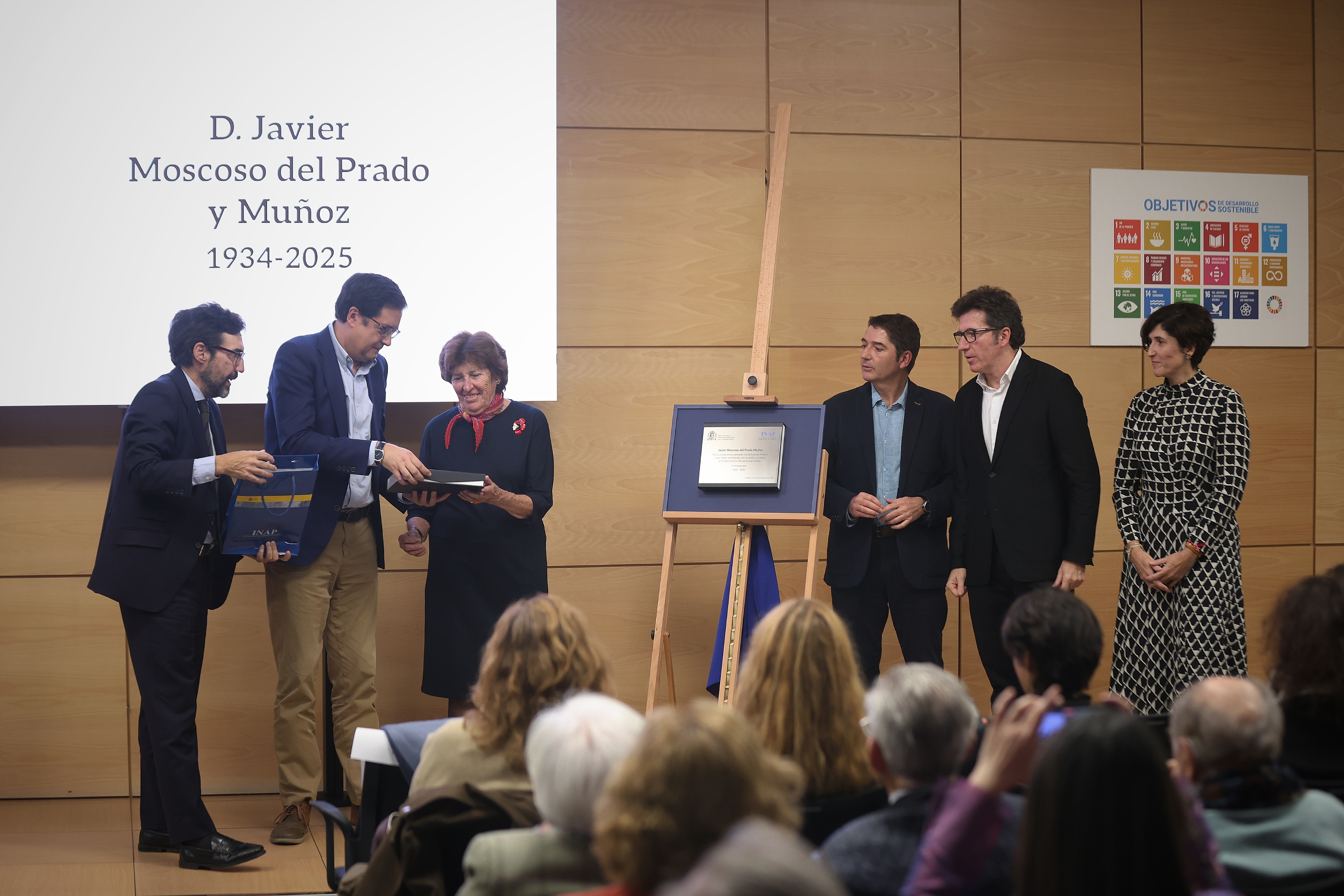 ministro y familiares de Javier Moscoso