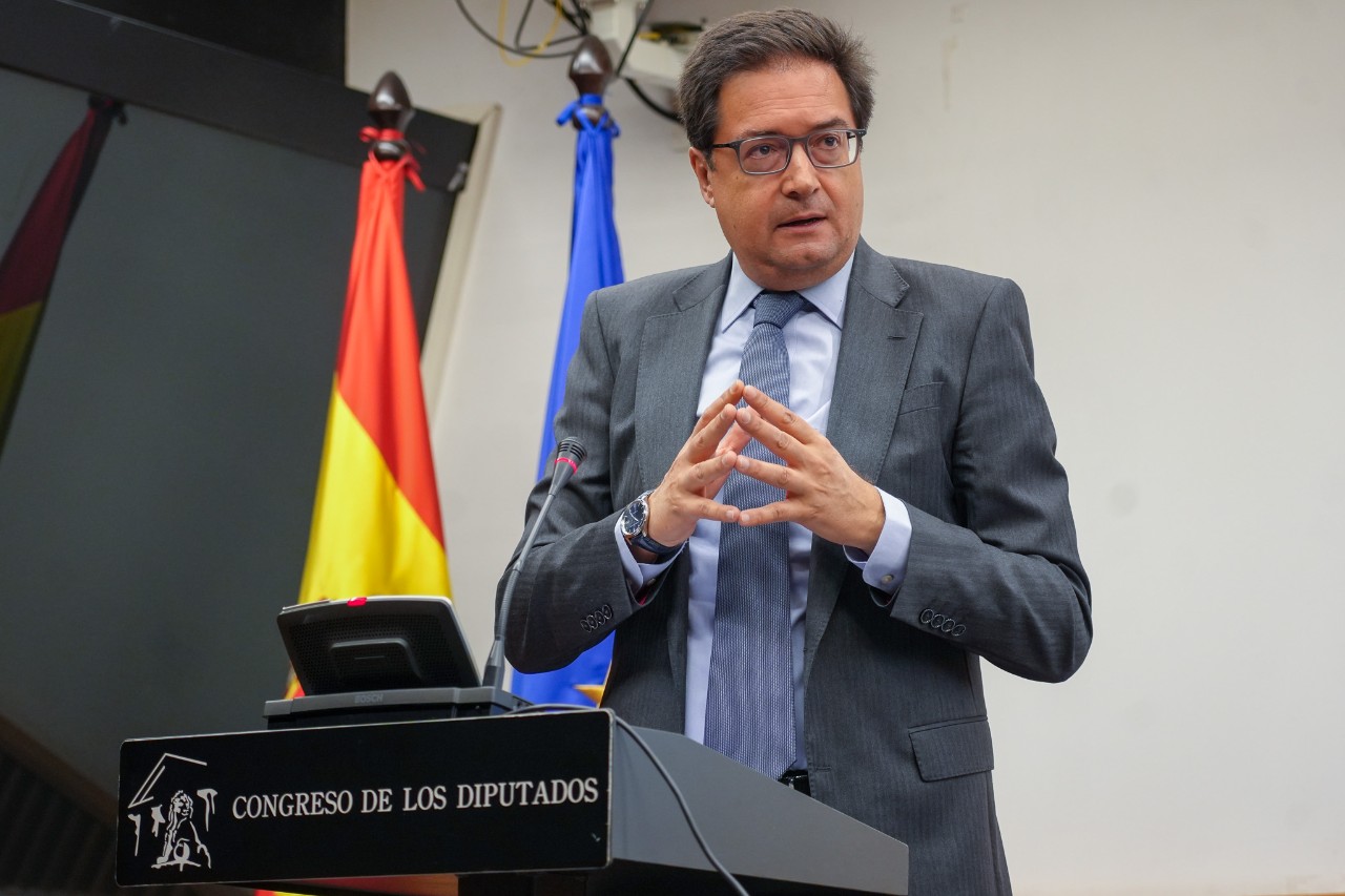 Ministro Oscar López presenta primeros resultados Plan Antiestafas del Gobierno
