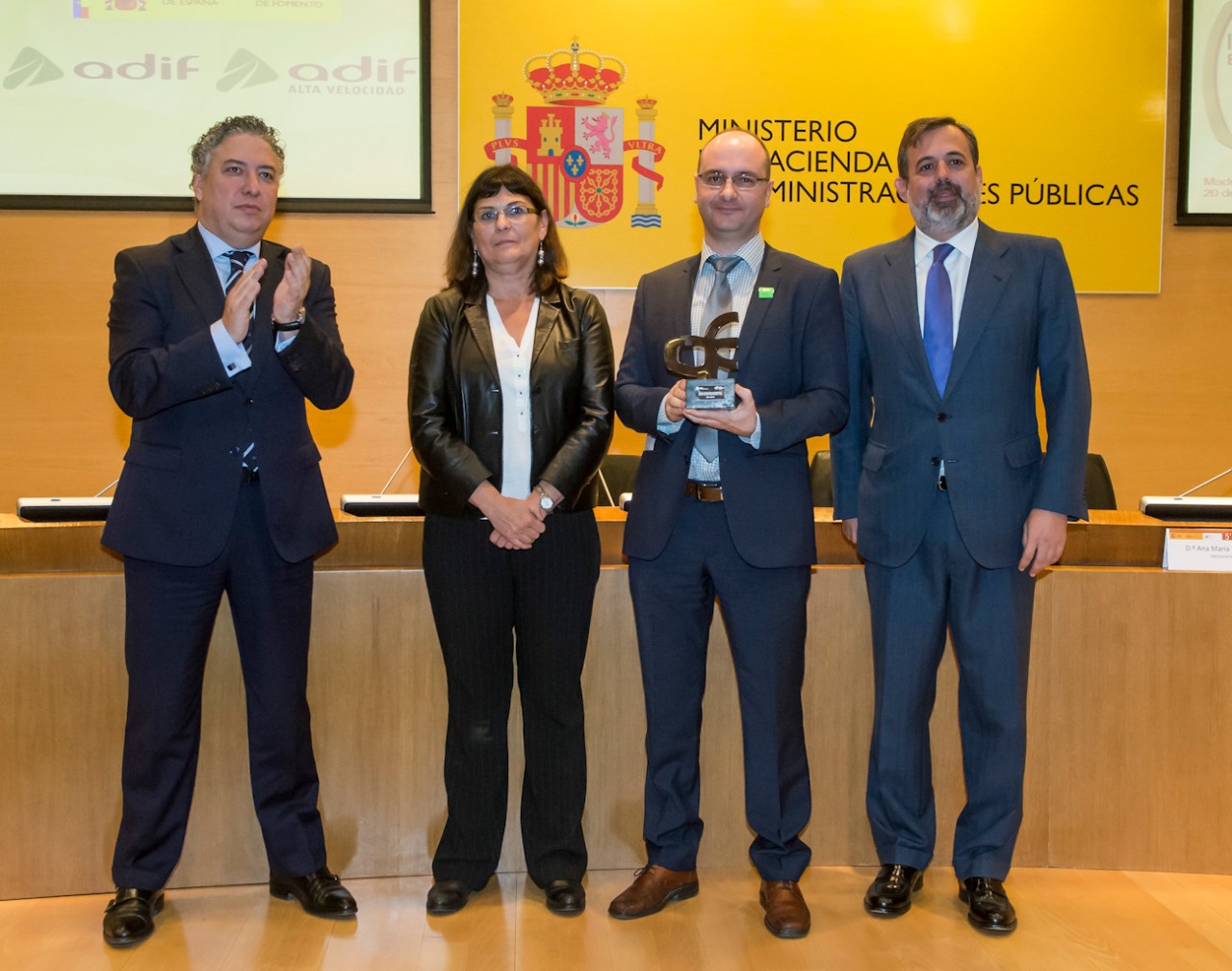 Premios 2014 a la Calidad e innovación en la gestión pública Premios 2014 a la Calidad e innovación en la gestión pública