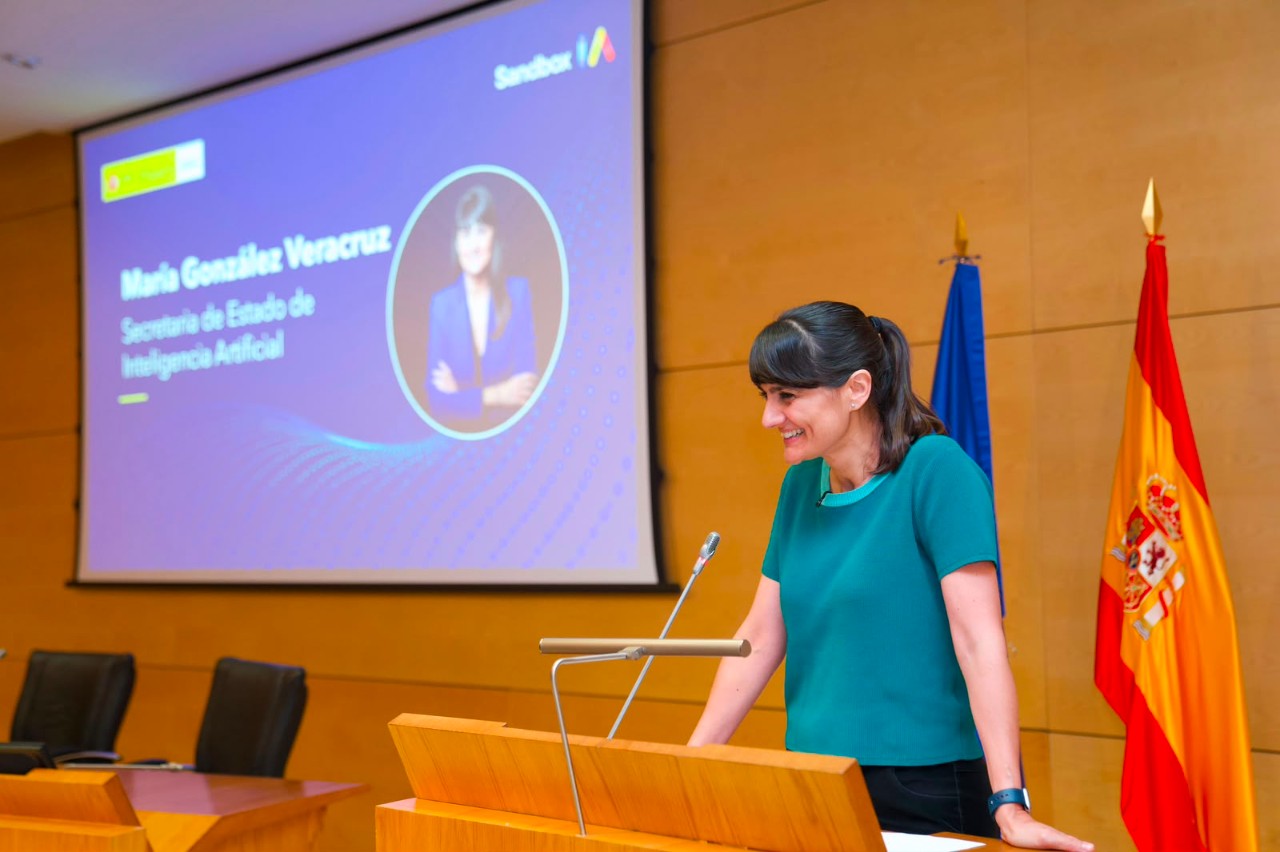 Maria Gonzalez Veracruz, Estatuko idazkaria.