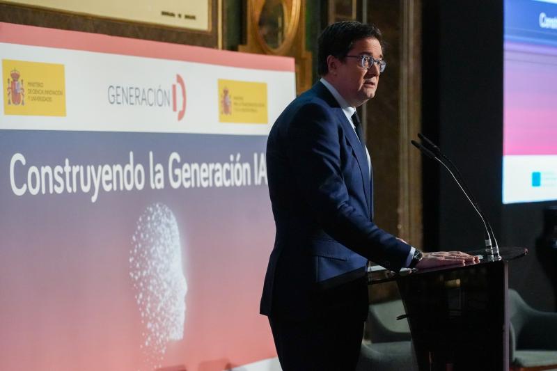 El ministre Óscar López en l'esdeveniment